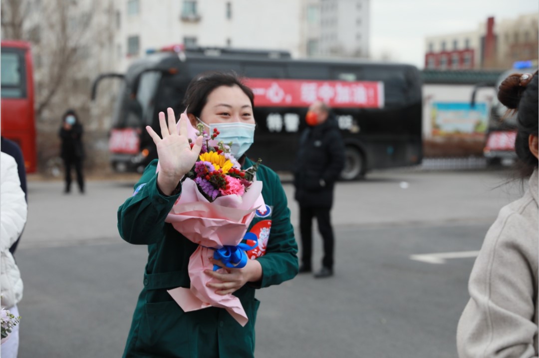 春暖花開，英雄歸來！葫蘆島市第二人民醫(yī)院支援綏中醫(yī)療隊凱旋而歸~(圖9)